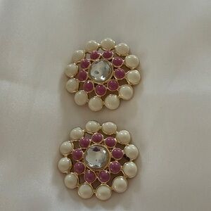 Lindsay Phillips Gold-Tone White and Pink Floral Shoe/Sandal Snap